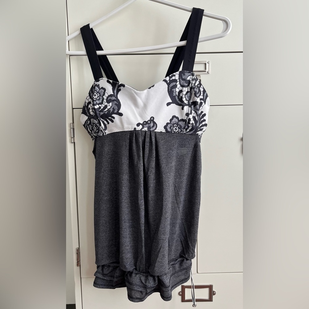 LULULEMON Tank Size 8